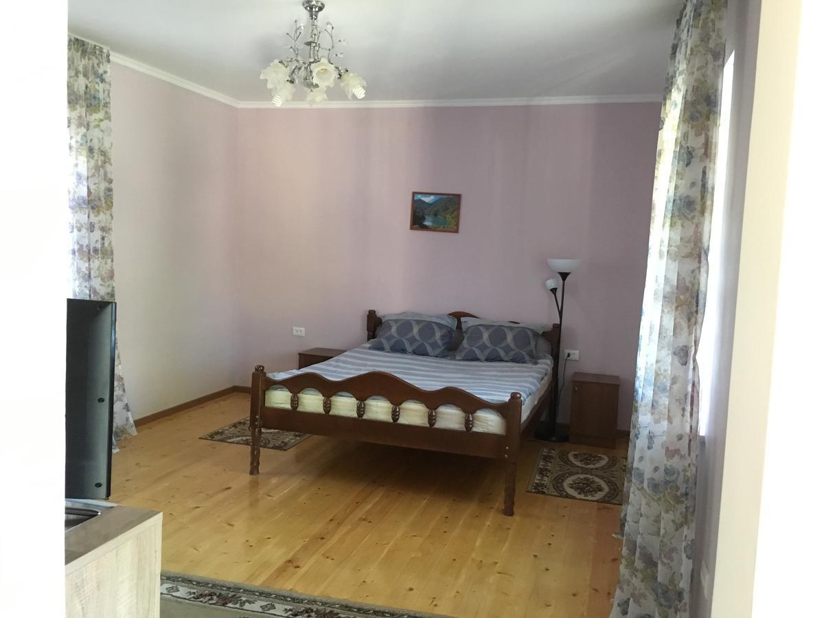Guest House On Shakirbay 11 Suchumi Zewnętrze zdjęcie