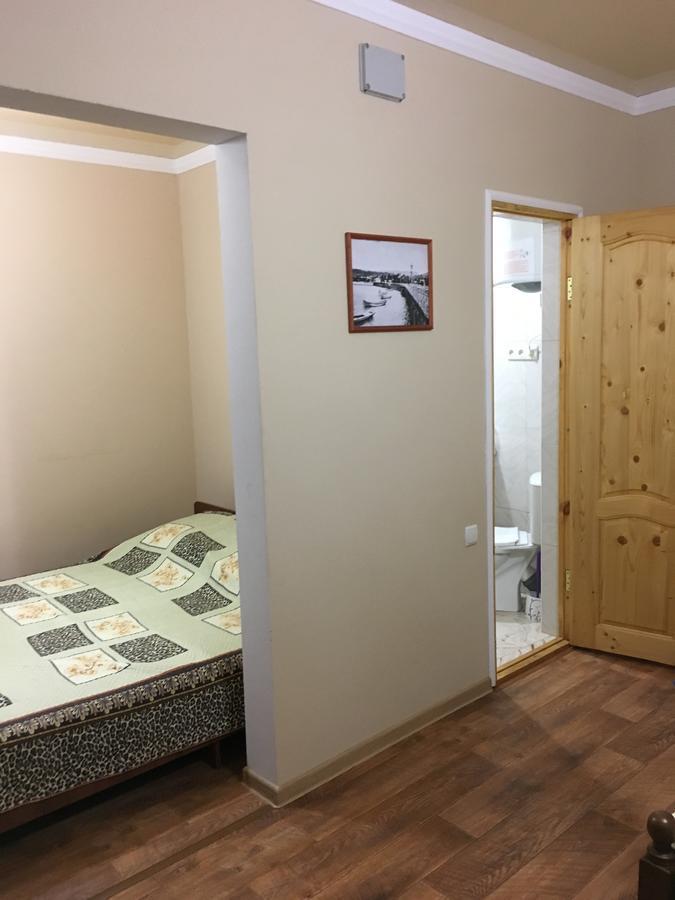 Guest House On Shakirbay 11 Suchumi Zewnętrze zdjęcie